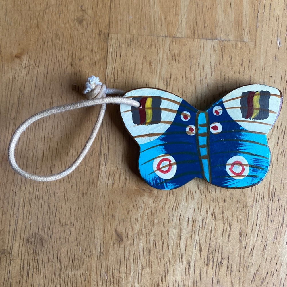 Sunnsand bag wood charm Butterfly in great condition